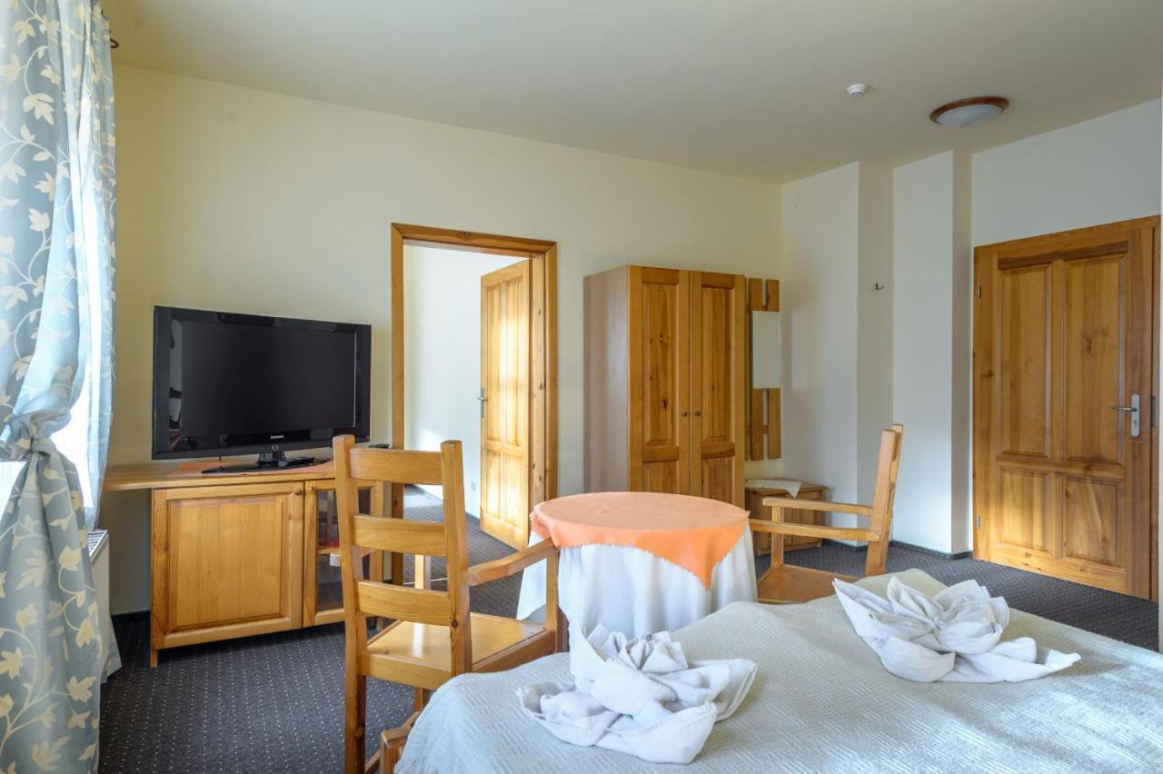 Hotel Swieradow Buitenkant foto